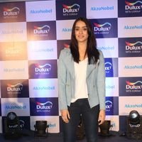 Shraddha Kapoor - Farhan Akhtar and Shraddha Kapoor at the launch of Dulux new Color Range Photos | Picture 1445961