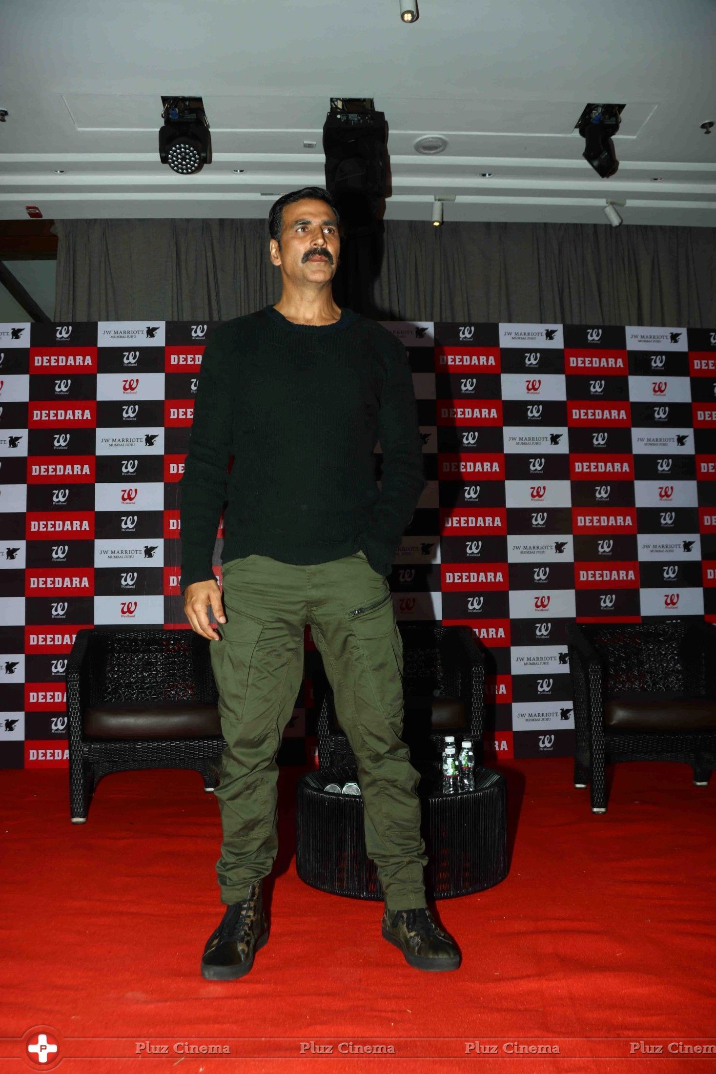 Akshay Kumar - Launch of Book Deedara Aka Dara Sing Pictures | Picture 1445916