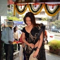 Neetu Chandra Launches Designer Sandhya Singh's Store Pictures | Picture 1448409