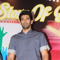 Aditya Roy Kapur - Celebs celebrate Christmas with Cancer Children Pictures
