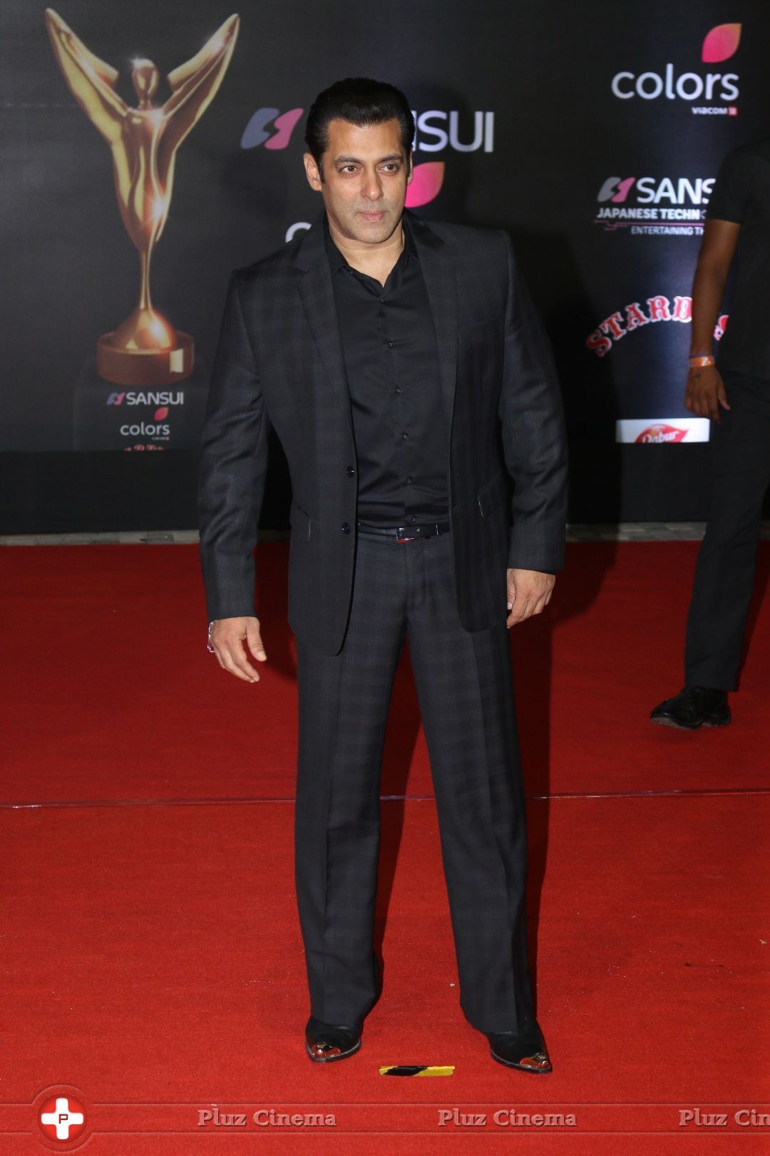 Salman Khan - Red Carpet: Sansui Colors Stardust Awards 2016 Pictures | Picture 1450652