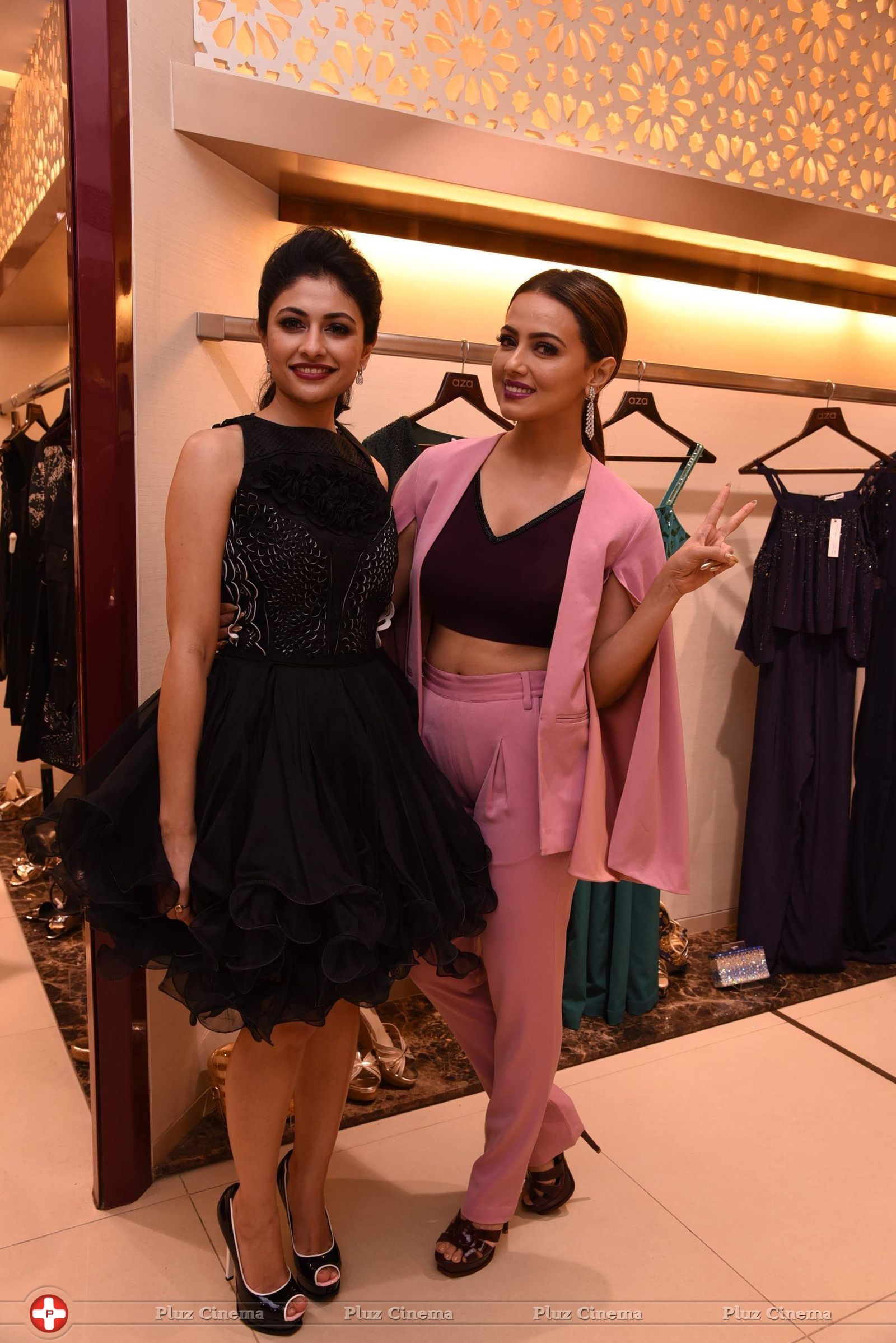 PICS: Celebrities attend preview of party wear collection by Esha Amin at Azva | Picture 1451863