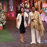 Sunny Leone on the sets of The Kapil Sharma Show Pictures | Picture 1453102