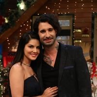 Sunny Leone on the sets of The Kapil Sharma Show Pictures | Picture 1453105