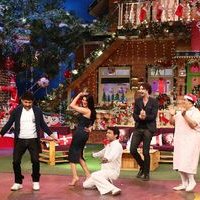 Sunny Leone on the sets of The Kapil Sharma Show Pictures