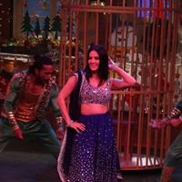 Sunny Leone on the sets of The Kapil Sharma Show Pictures | Picture 1453097