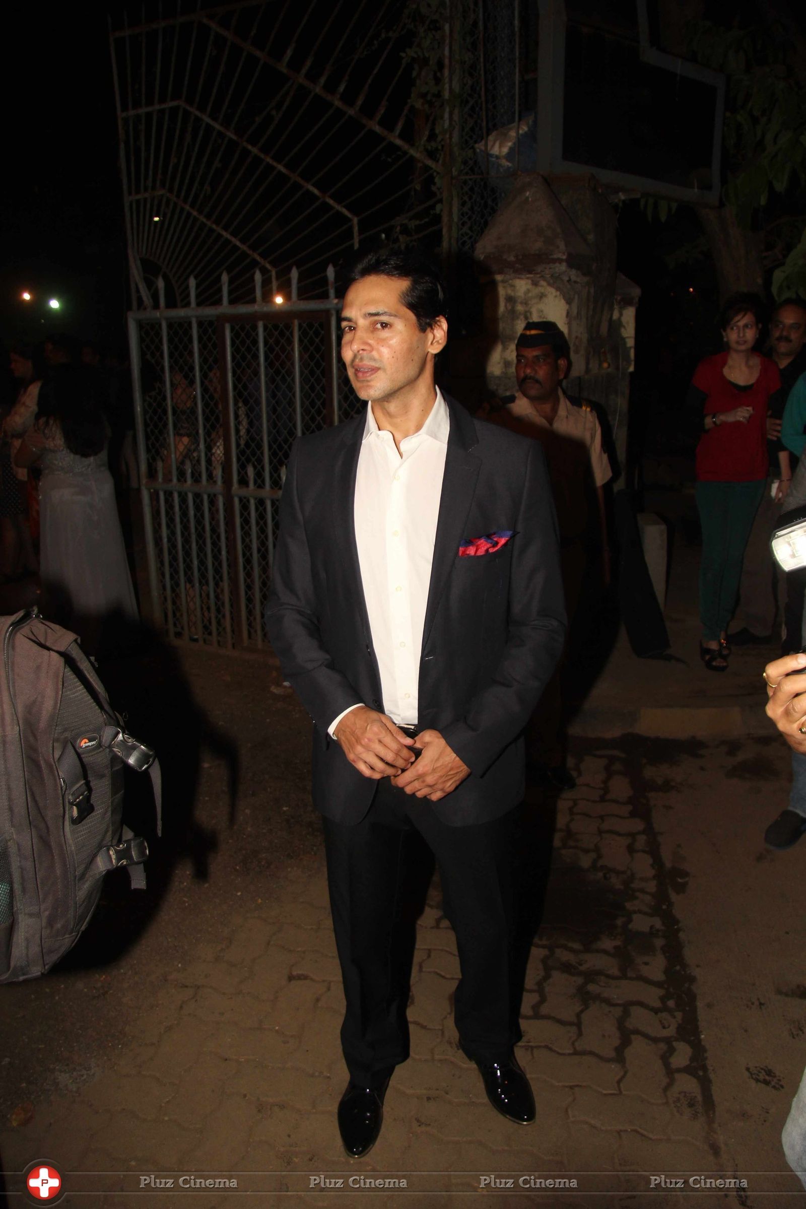 Dino Morea - PICS: Bollywood Celebs snapped at Christmas Midnight Mass | Picture 1454607