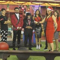 Sonakshi Sinha Enters Bigg Boss 10 House Pictures | Picture 1454281