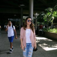 Surveen Chawla Spotted at Mumbai Airport Images | Picture 1491290