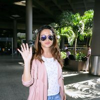 Surveen Chawla Spotted at Mumbai Airport Images | Picture 1491293