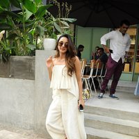 Kiara Advani - Celebs Spotted at Bandra On 22nd April 2017 Images | Picture 1494749