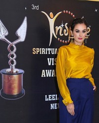 Evelyn Sharma graces Spiritual and Wellness Visionary Awards 2017 | Picture 1523517
