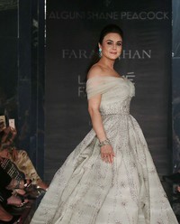 Preity Zinta walks for Falgun and Shane Peacock during LWF 2017 Pics | Picture 1523709