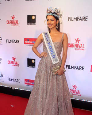 Manushi Chhillar - Photos: Celebs at Red Carpet Of Filmfare Glamour & Style Awards 2017 | Picture 1548105