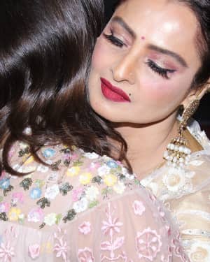 Rekha - Photos: Celebs at Red Carpet Of Filmfare Glamour & Style Awards 2017