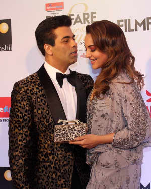 Photos: Celebs at Red Carpet Of Filmfare Glamour & Style Awards 2017 | Picture 1548123