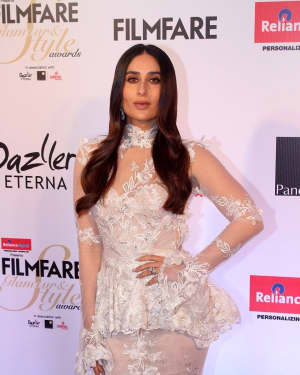 Kareena Kapoor - Photos: Celebs at Red Carpet Of Filmfare Glamour & Style Awards 2017 | Picture 1548210