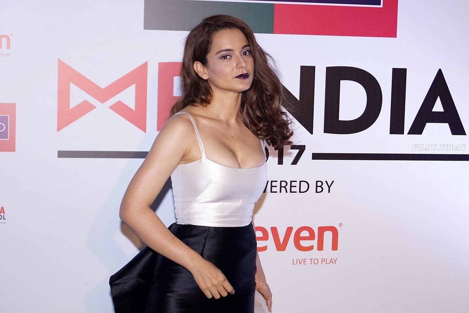 Kangana Ranaut - Photos: Red Carpet Of Peter England Mr. India Finale | Picture 1551714