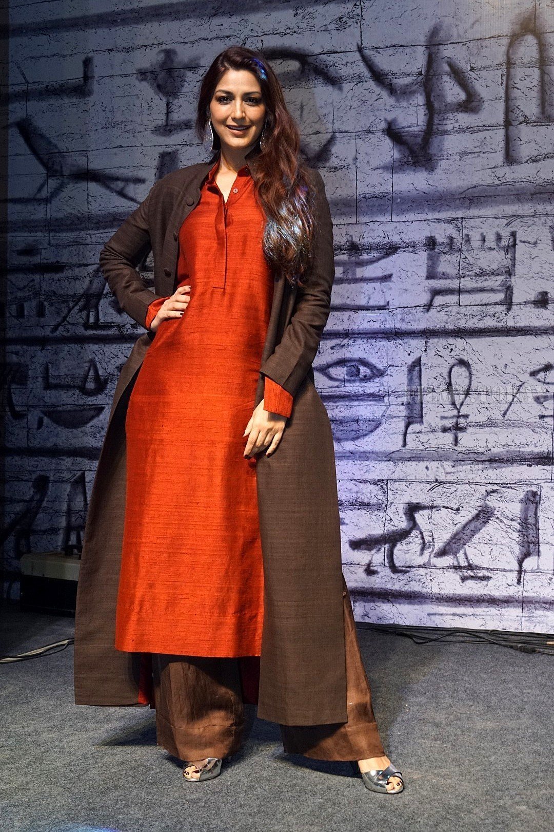 Photos: Sonali Bendre at Book Launch Of Bharat Series- Keepars Of The Kalachakra | Picture 1552185