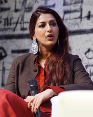 Photos: Sonali Bendre at Book Launch Of Bharat Series- Keepars Of The Kalachakra | Picture 1552191