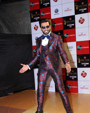 Ranveer Singh - Photos: Celebs At Red Carpet Event Of Zee Cine Awards 2018