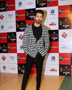 Shahid Kapoor - Photos: Celebs At Red Carpet Event Of Zee Cine Awards 2018 | Picture 1552835