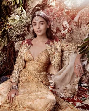 Alia Bhat in Harper’s Bazaar Bride India November 2017 Photoshoot | Picture 1553491