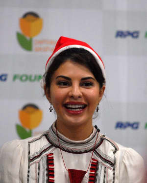 Photos: Jacqueline Fernandez Celebrates Christmas With RPG Foundation Children 'Pehlay Akshar' Initiative | Picture 1554680