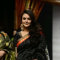 Preity Zinta - Celebs Ramp Walk at Lakme Fashion Week Summer/Resort 2017 Images | Picture 1469045