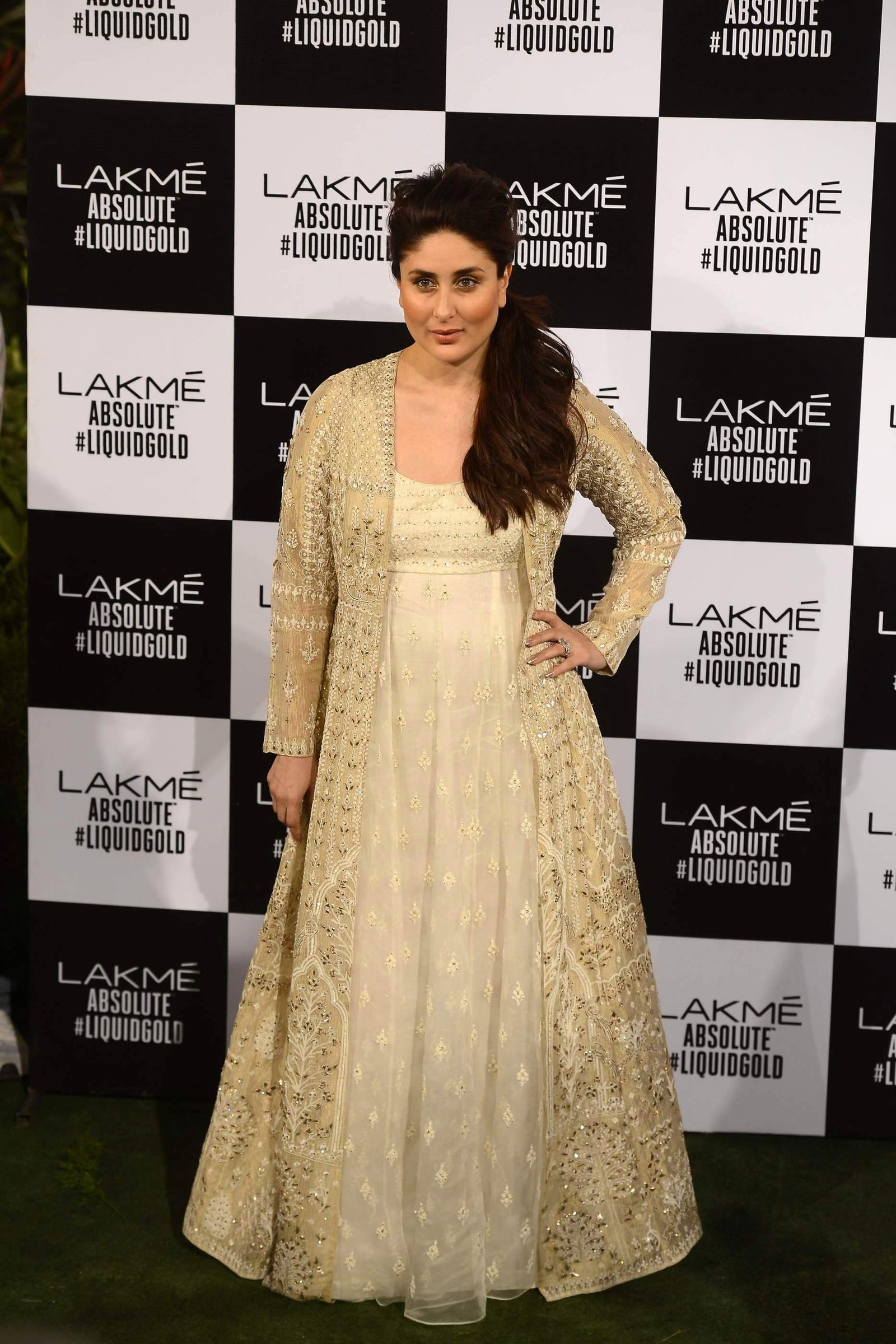 Kareena Kapoor - Lakme Fashion Week Summer Resort 2017 Grand Finale Images | Picture 1470143