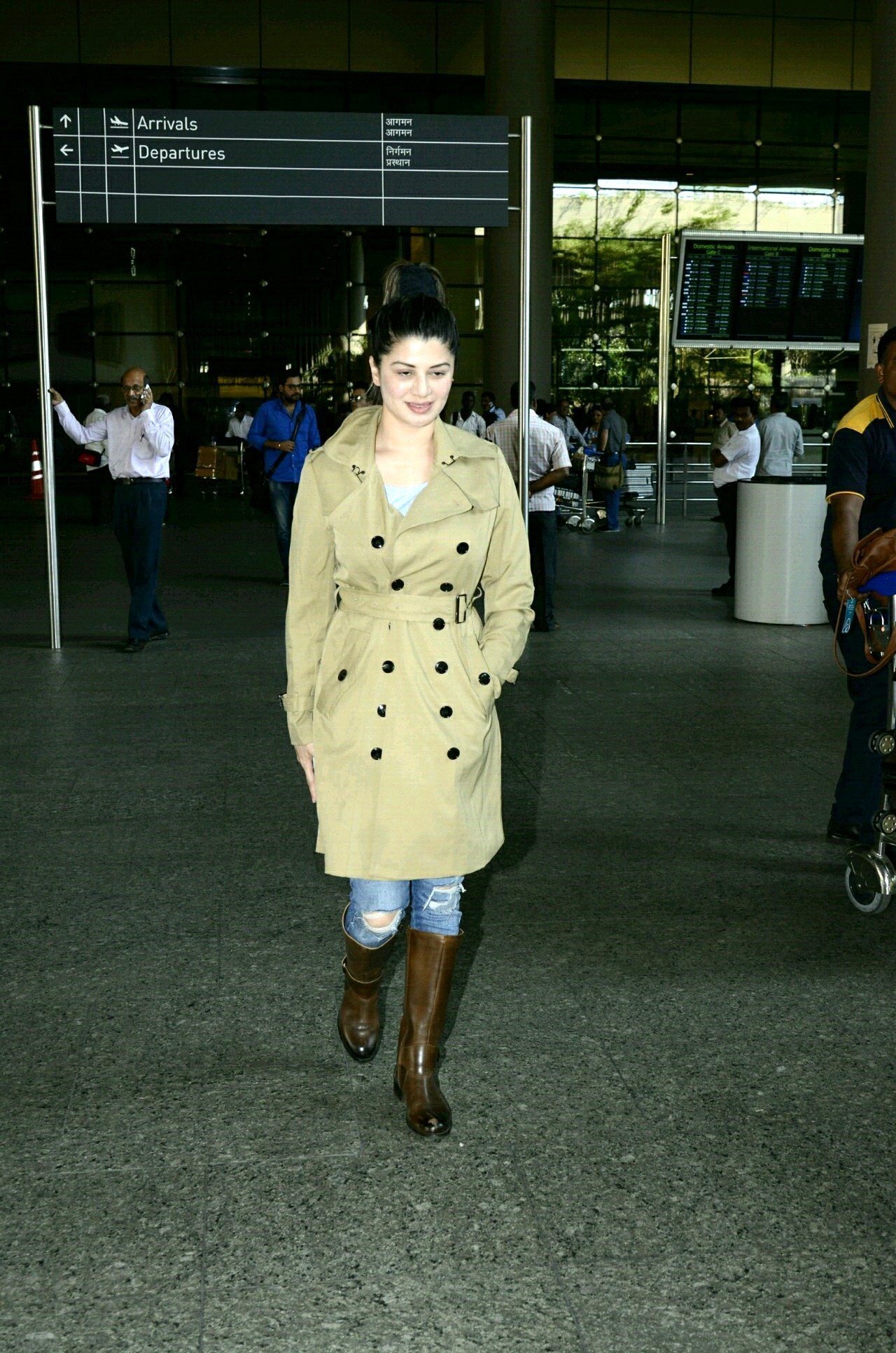 Kainaat Arora Spotted at International Airport Images | Picture 1473965