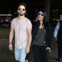 Shruti Haasan with Boy Friend spotted at International Airport Images