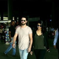Shruti Haasan with Boy Friend spotted at International Airport Images | Picture 1473960