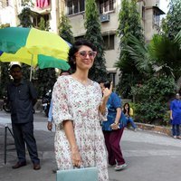 Kiran Rao - Celebs Casting Their Votes In Bandra for BMC Elections 2017 Images | Picture 1474786