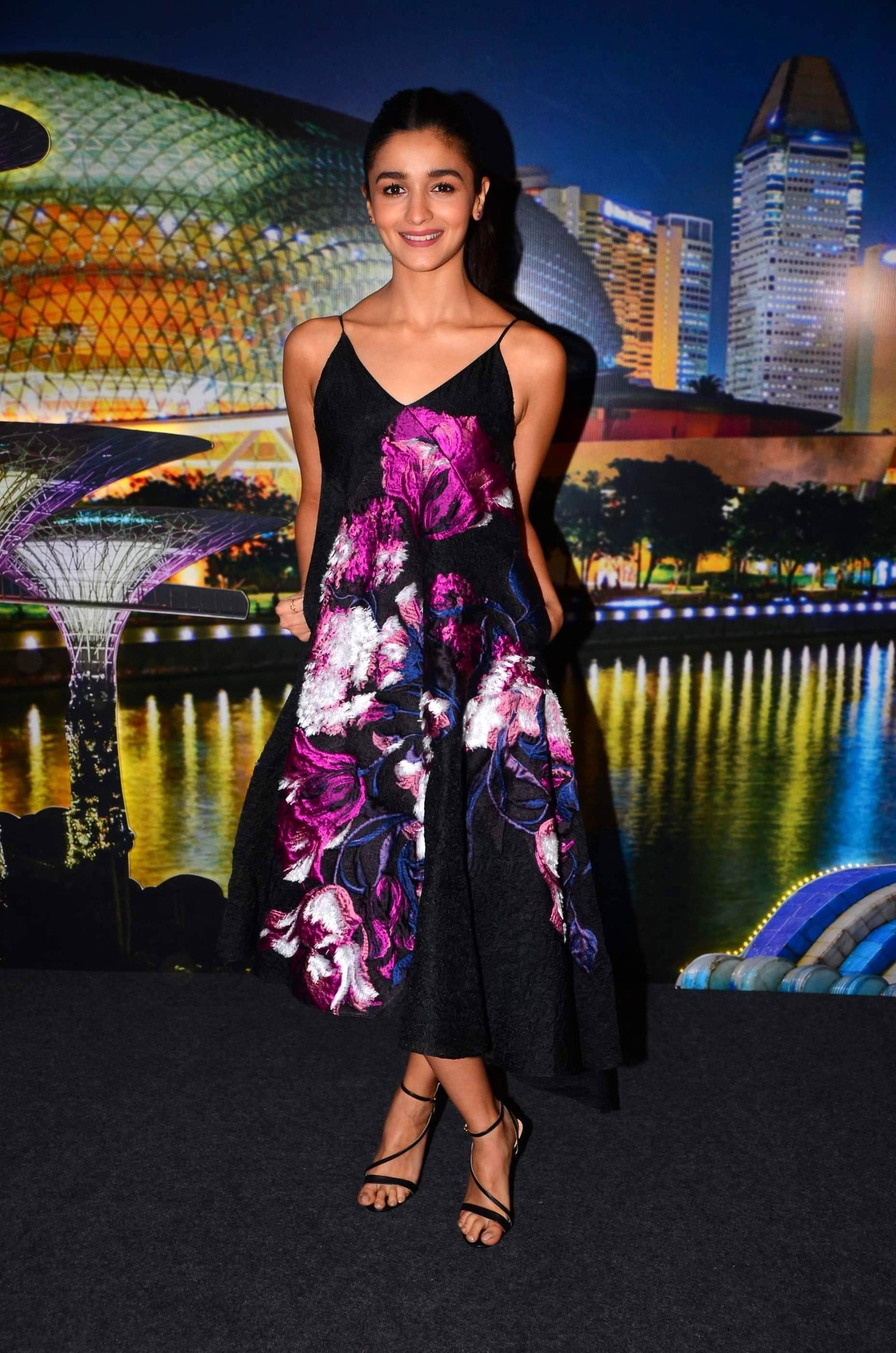 Alia Bhatt - Alia, Varun Promotes Badrinath Ki Dulhania At Singapore Tourism Event Pics | Picture 1476686