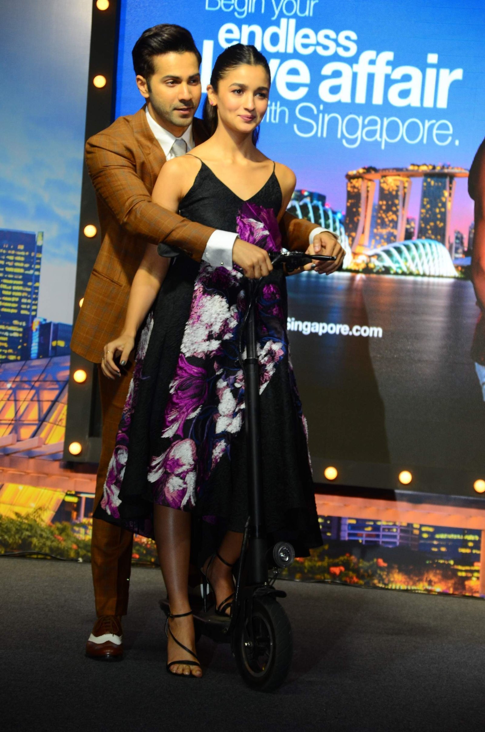 Alia, Varun Promotes Badrinath Ki Dulhania At Singapore Tourism Event Pics | Picture 1476705