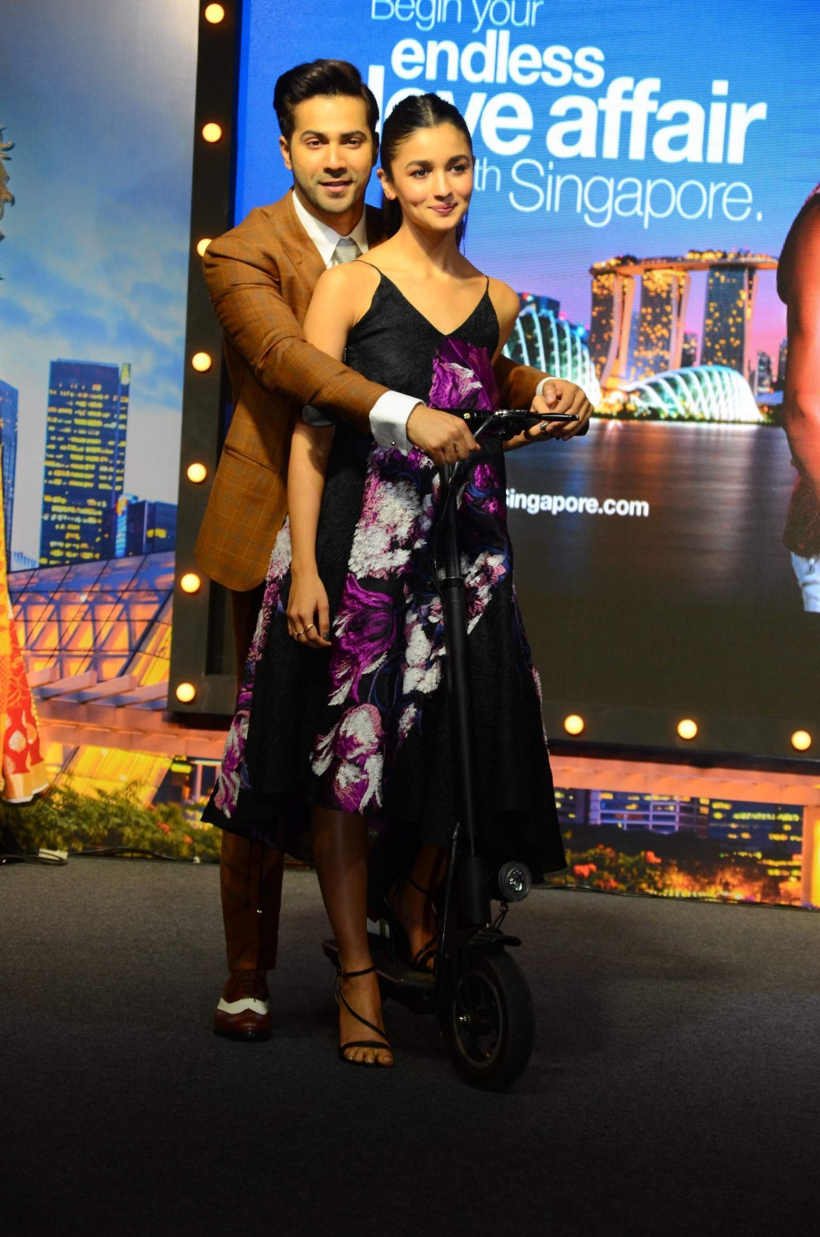 Alia, Varun Promotes Badrinath Ki Dulhania At Singapore Tourism Event Pics | Picture 1476707