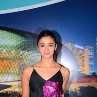 Alia Bhatt - Alia, Varun Promotes Badrinath Ki Dulhania At Singapore Tourism Event Pics | Picture 1476684