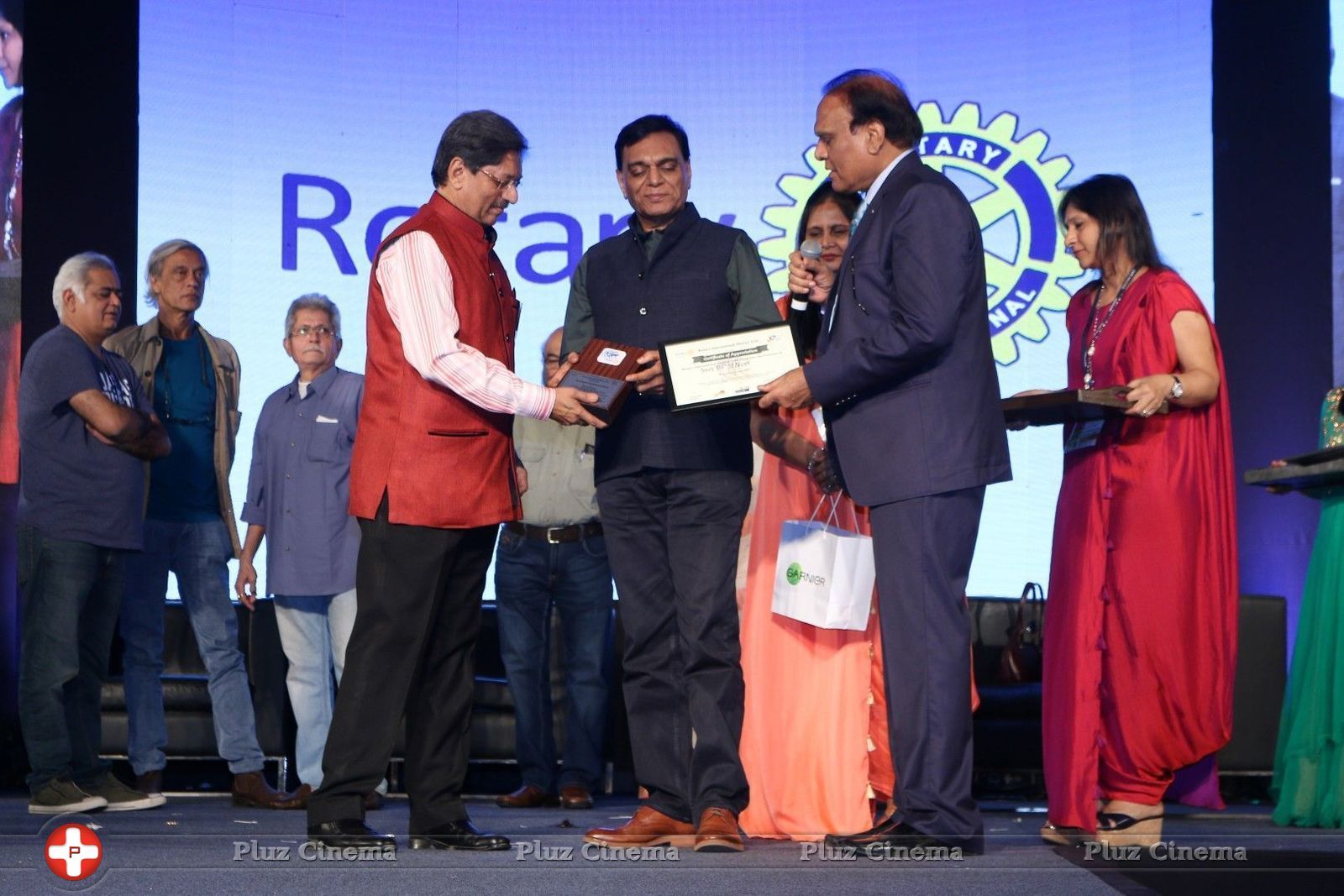 PICS: Juhi at Rotary Club Event Addresses About Harmful Effects Of Plastic | Picture 1458567