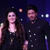 Shah Rukh Khan and Alia Bhatt At Archhar Kochar Fashion Show Pictures | Picture 1458644
