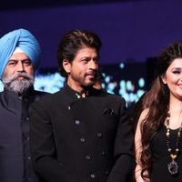 Shah Rukh Khan and Alia Bhatt At Archhar Kochar Fashion Show Pictures | Picture 1458652