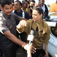 Sonakshi Sinha arrives to attend show on Bodybuilding and Fitness Pictures | Picture 1458538