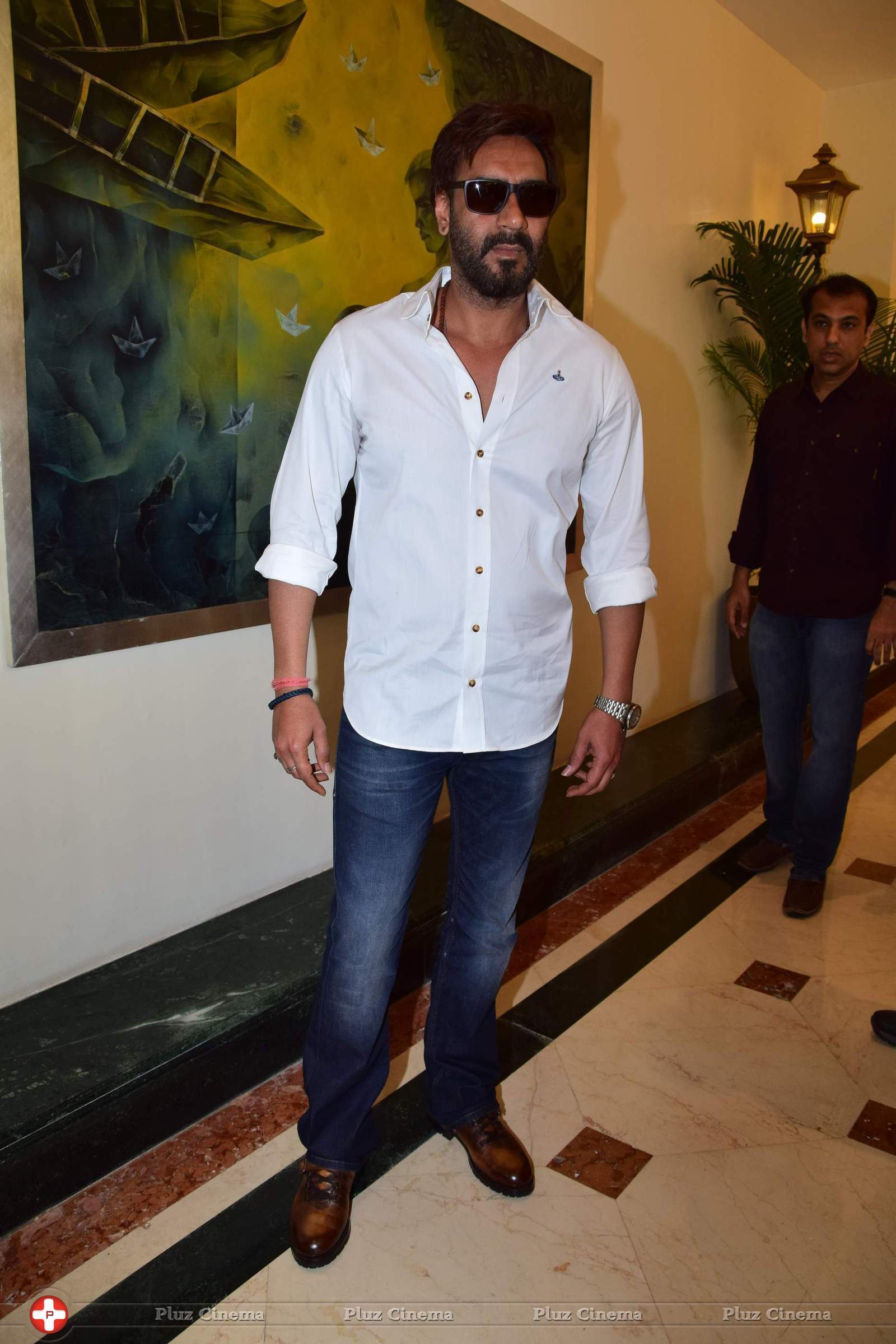 Ajay Devgn - Ajay Devgan and Arjun Rampal at Super Fight League Programme Photos | Picture 1461148