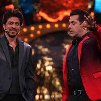PICS: Shah Rukh Khan promotes his film Raees on the sets of Bigg Boss Season 10