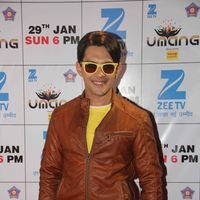 Aditya Narayan - Bollywood Celebs on red carpet at Umang 2017 Photos