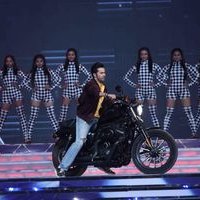 Top Bollywood Celebs performing at Mumbai Police Annual Show Umang 2017 Photos | Picture 1464415