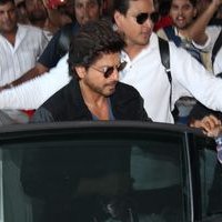 Shahrukh Khan Start Promotional Journey of Raees In Shatabdi Express Photos | Picture 1464993