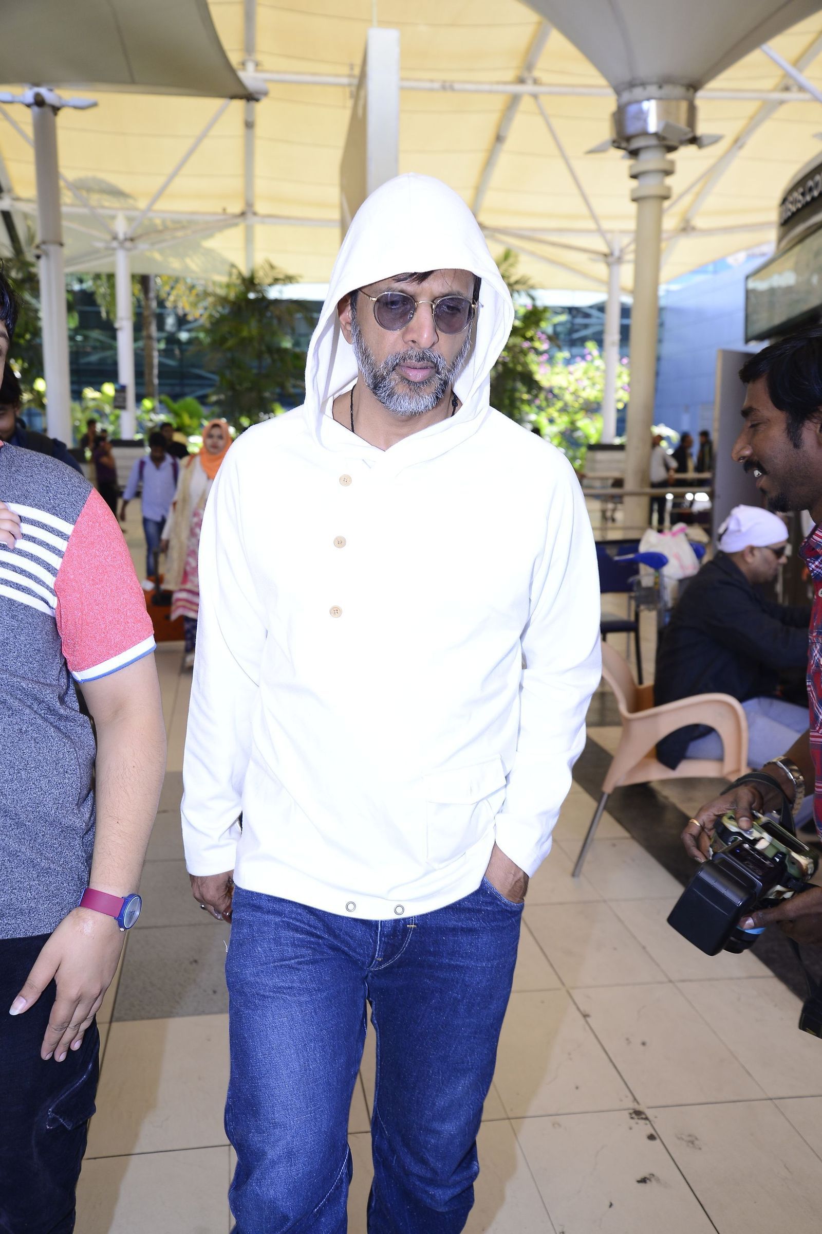 Javed Jaffery Spotted at Mumbai Domestic Airport Pics | Picture 1465758