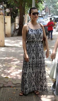 Dia Mirza Snapped at Bandra | Picture 1501591