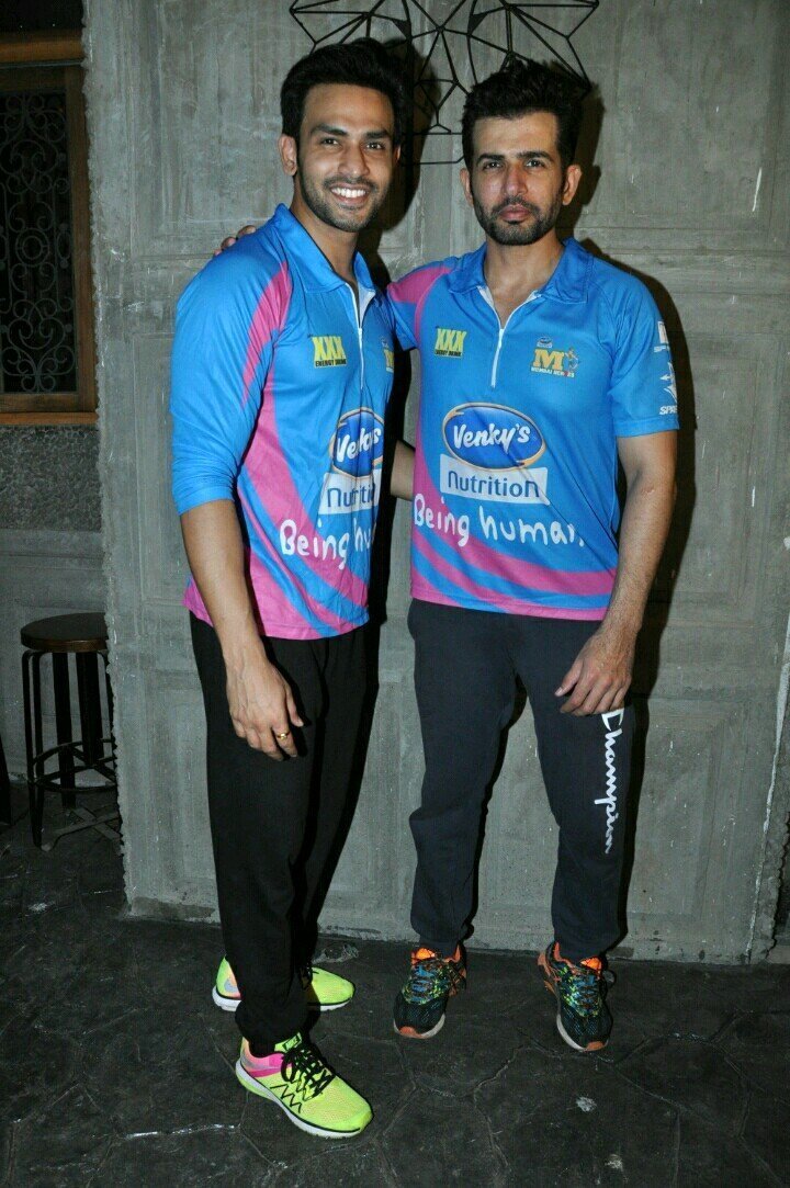 Sohil Khan's Team Celebrated The First Victory Of Tony Premiere League Images | Picture 1479812